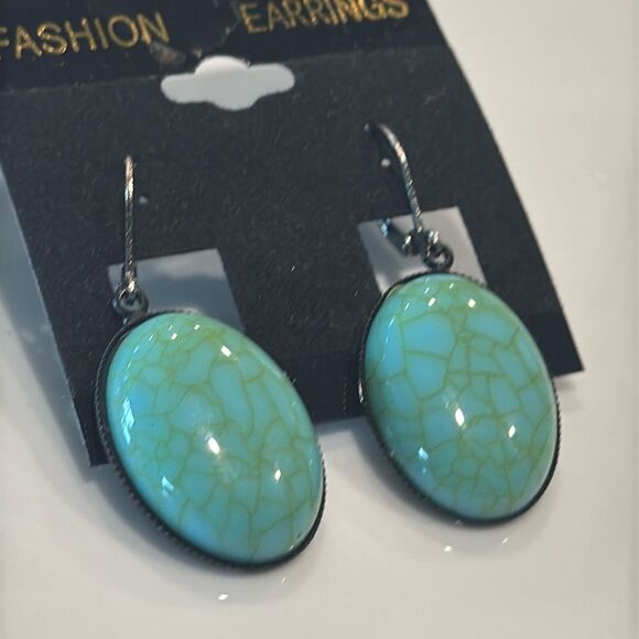 Turquoise Oval Fashion Earrings - Picture 1 of 4